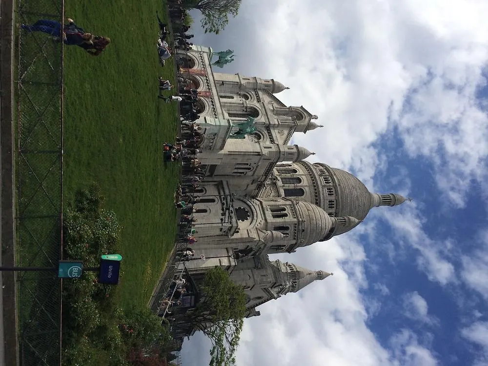 Montmartre Hotel 2*